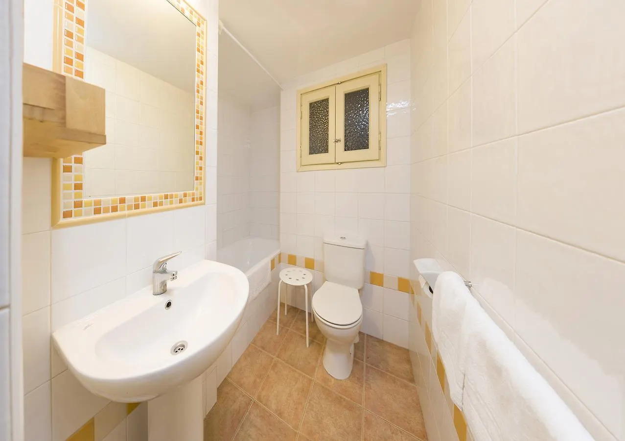 Apartamentos Cana Rita San Antonio